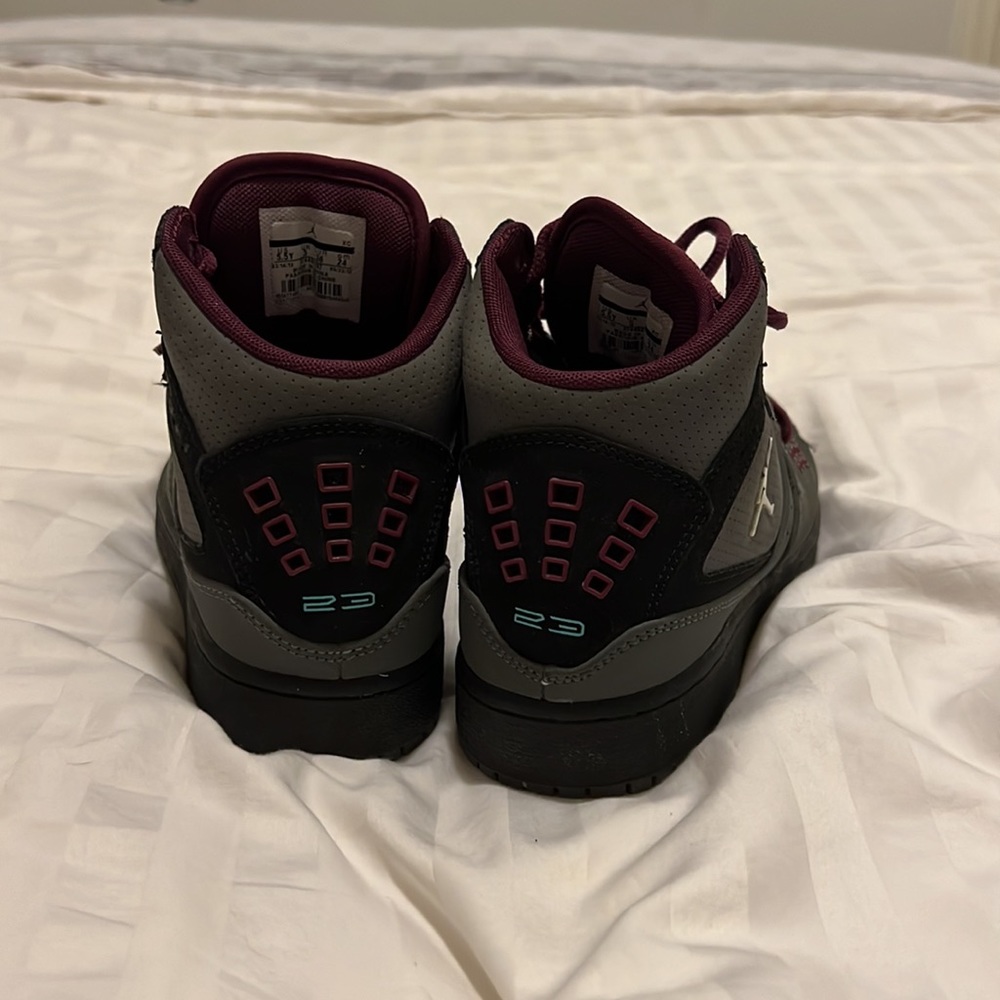 Cross-post - Nike Jordan 1 Flight - Basketball Shoe - Picture 4 of 6